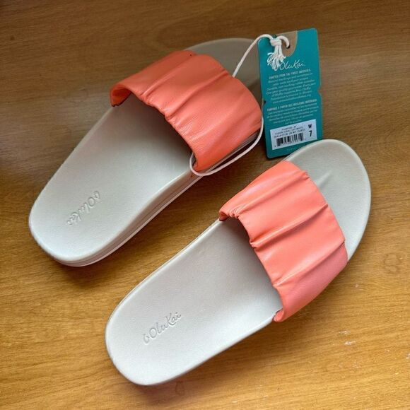 Olukai Women's Pihapiha Fusion Coral-Off White Leather Slide Sandal - Picture 8 of 11